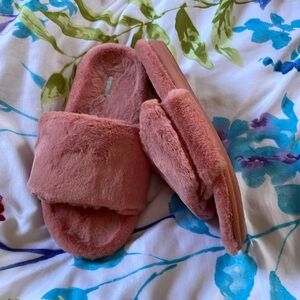 Vionic Dream Slippers Salmon Faux Fur Size 8